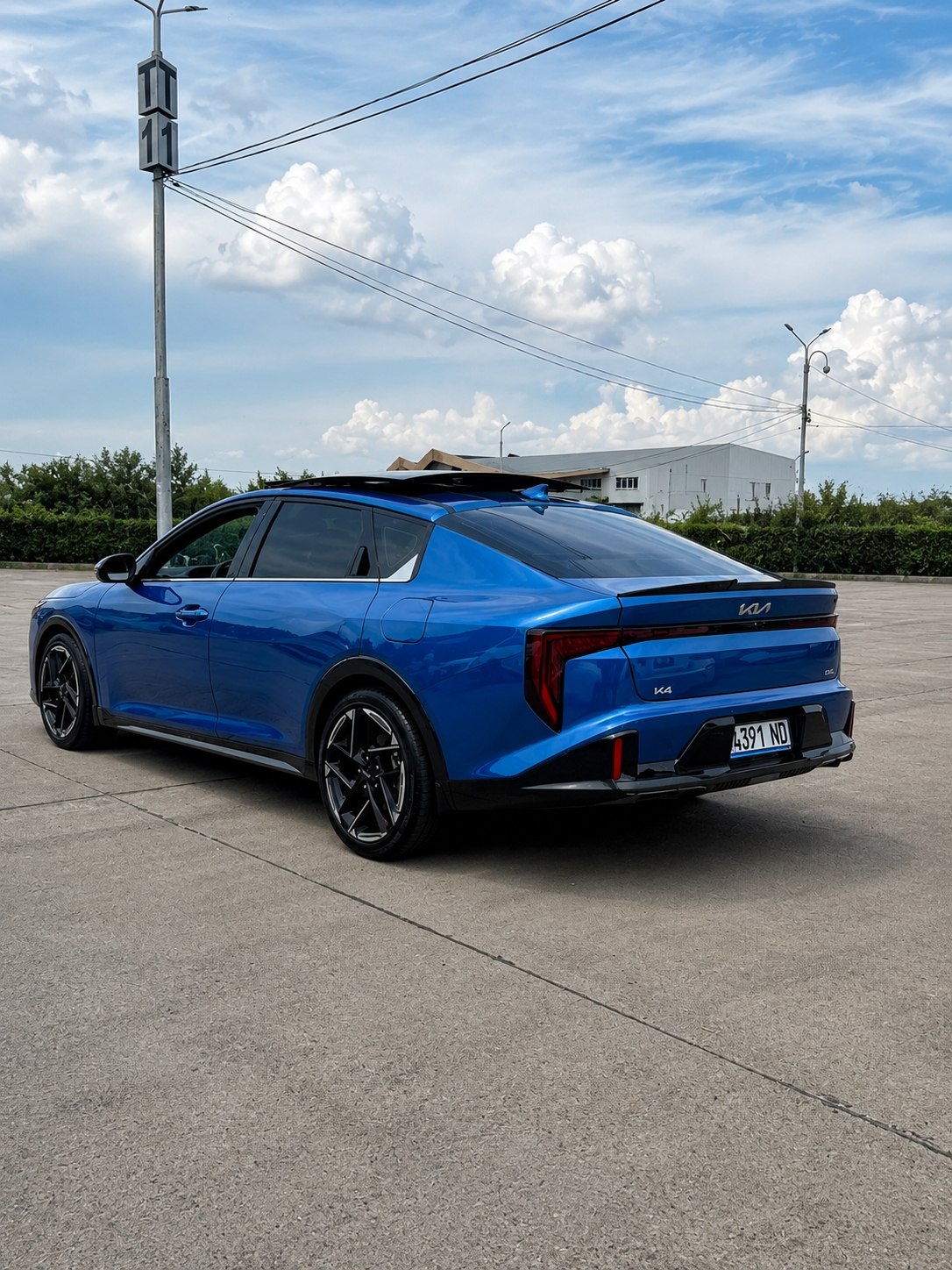 Kia k4