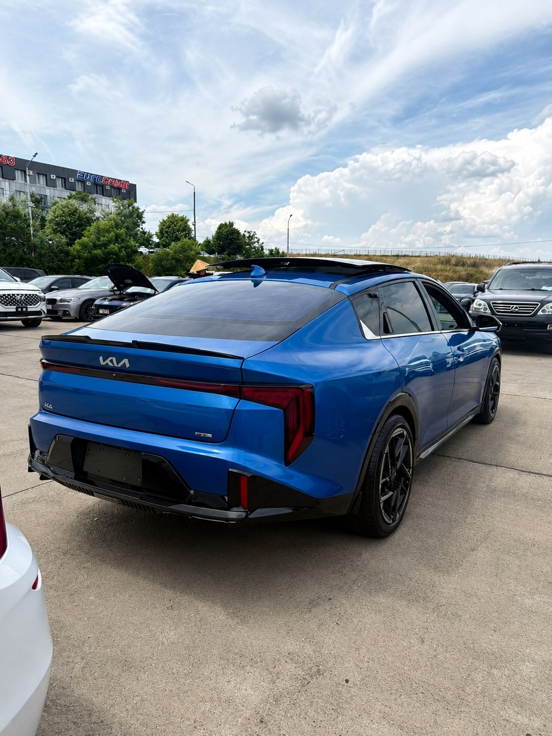 Kia k4