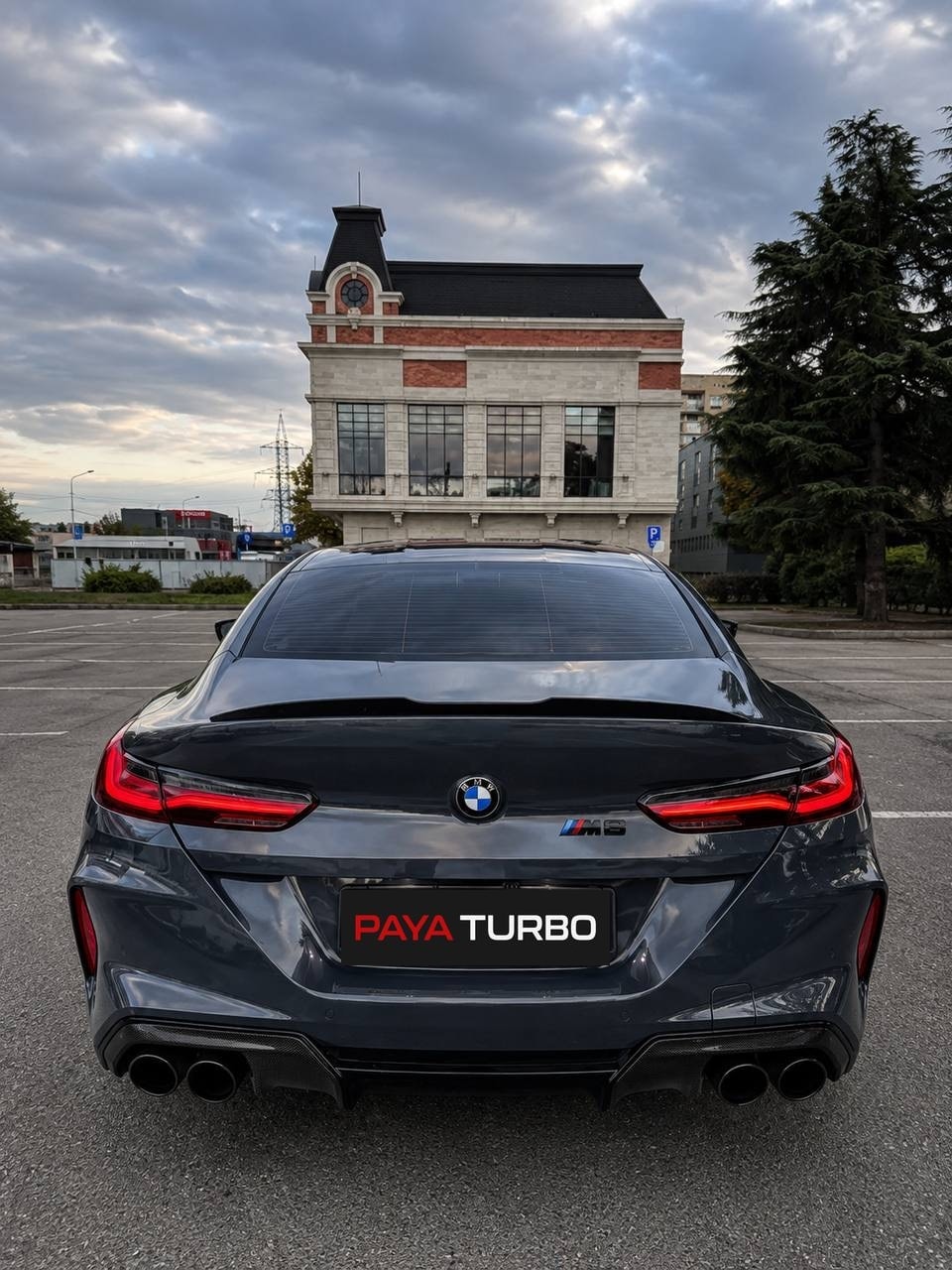 BMW M8