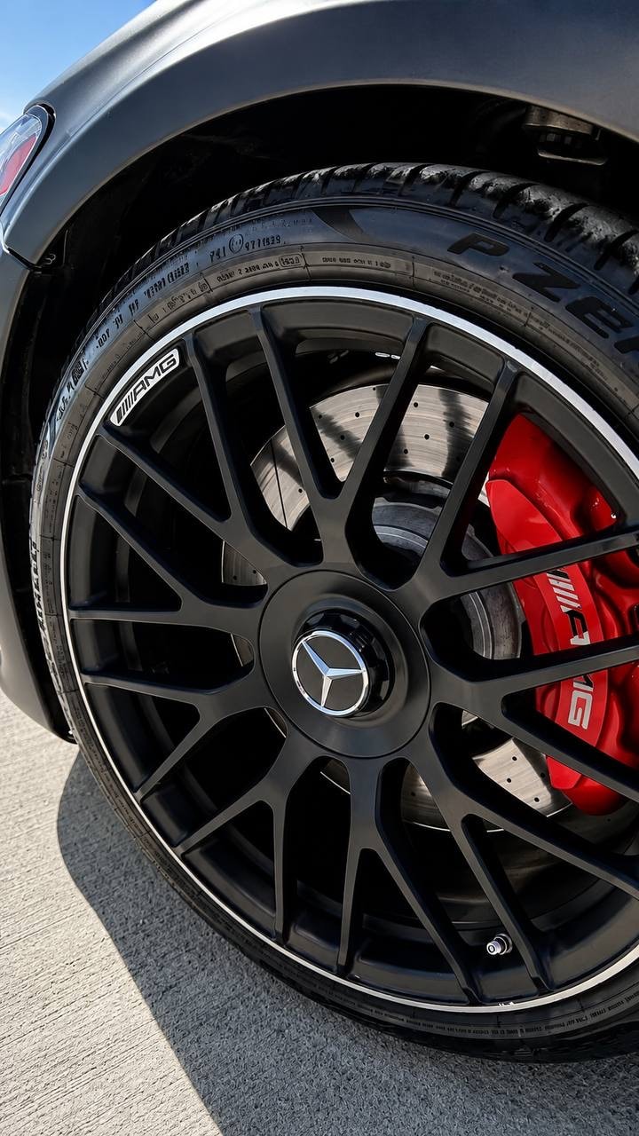 مرسدس بنز AMG C63 S