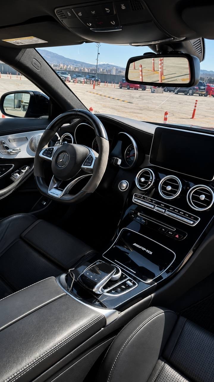 مرسدس بنز AMG C63 S
