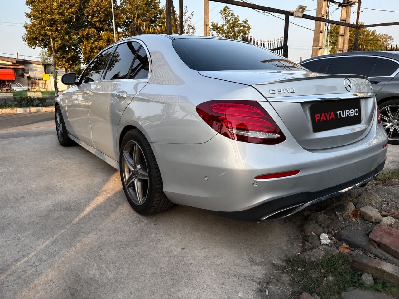 مرسدس بنز E300 AMG