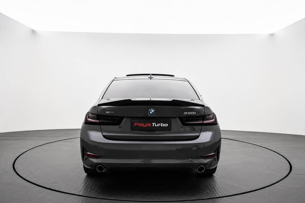 BMW 330i xDrive